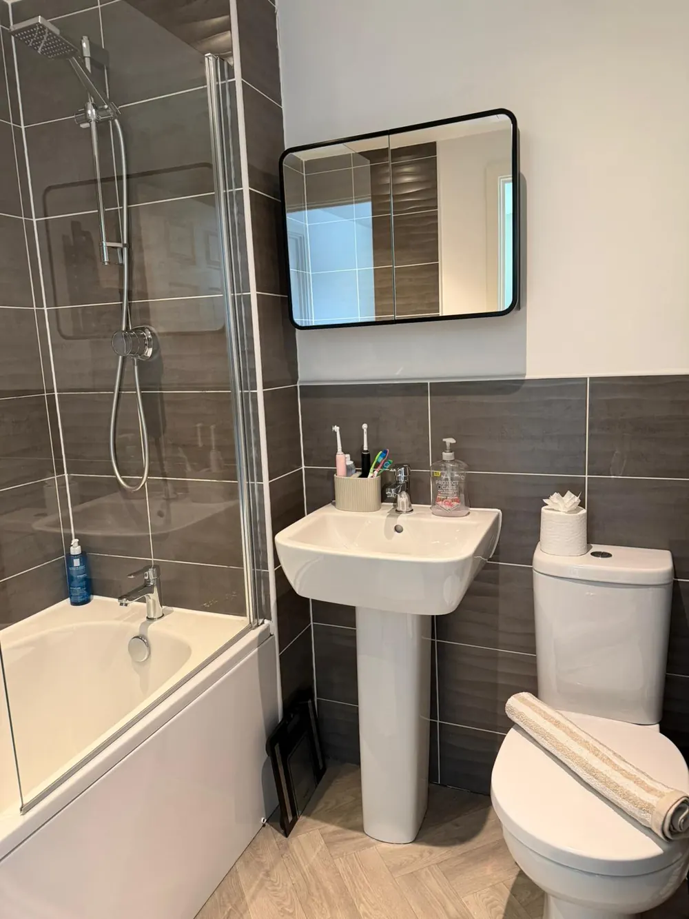 Sparkling clean ensuite bathroom in Fife