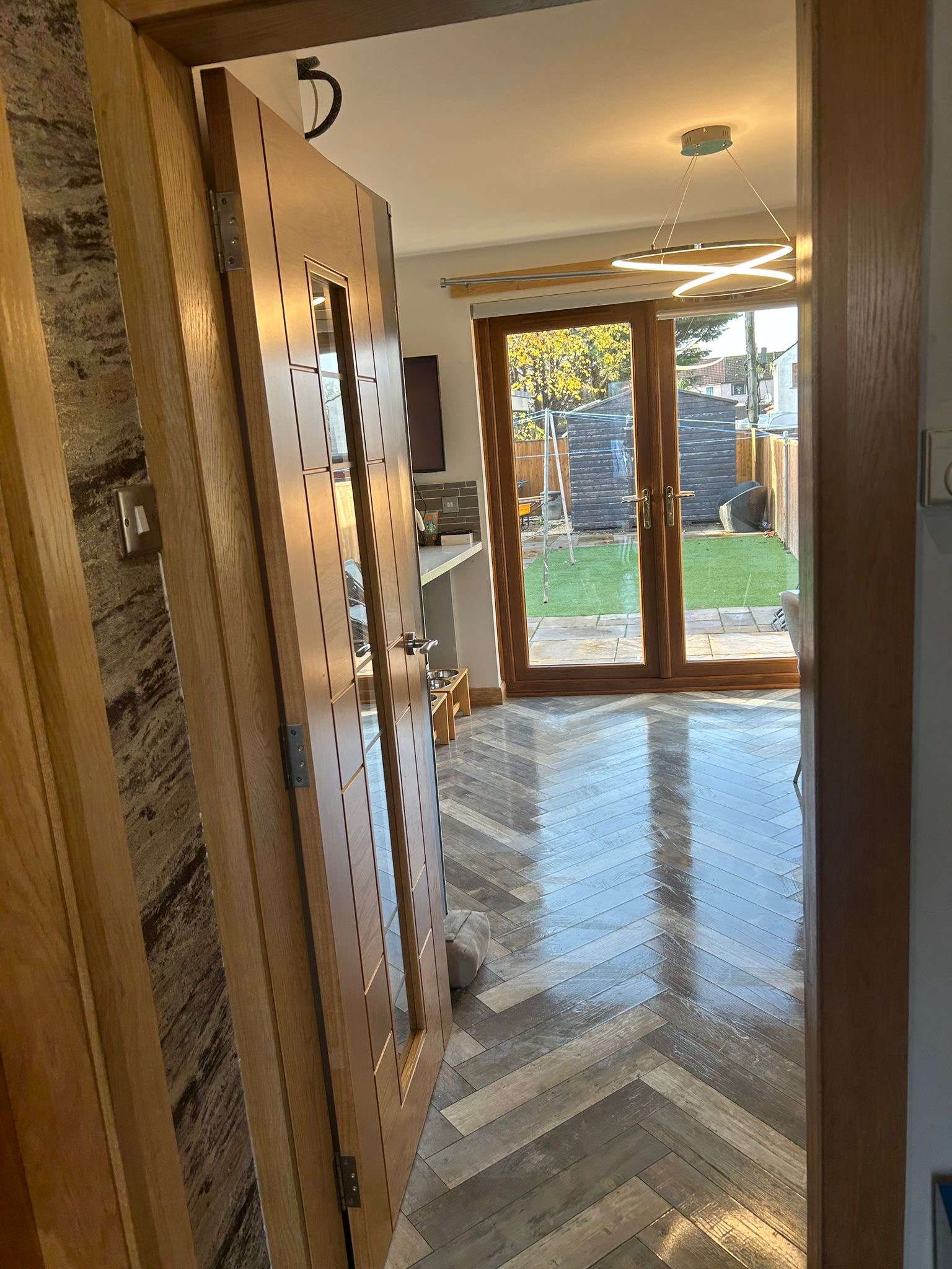 Immaculate hallway entrance cleaning